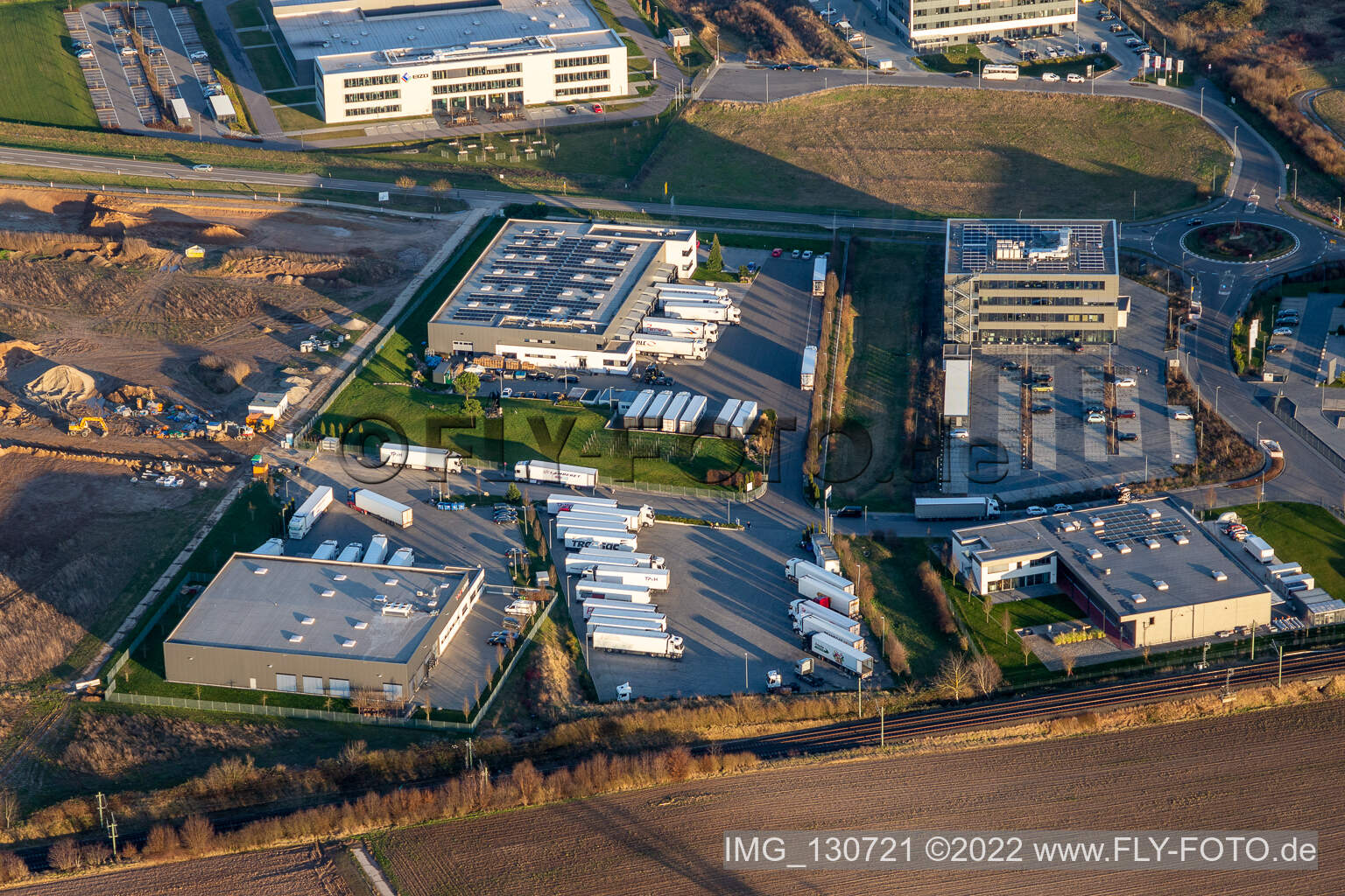 Luftaufnahme von Eizo, MTS Group,  TRANSAC Intern. Speditionsgesellschaft mbH in Rülzheim im Bundesland Rheinland-Pfalz, Deutschland