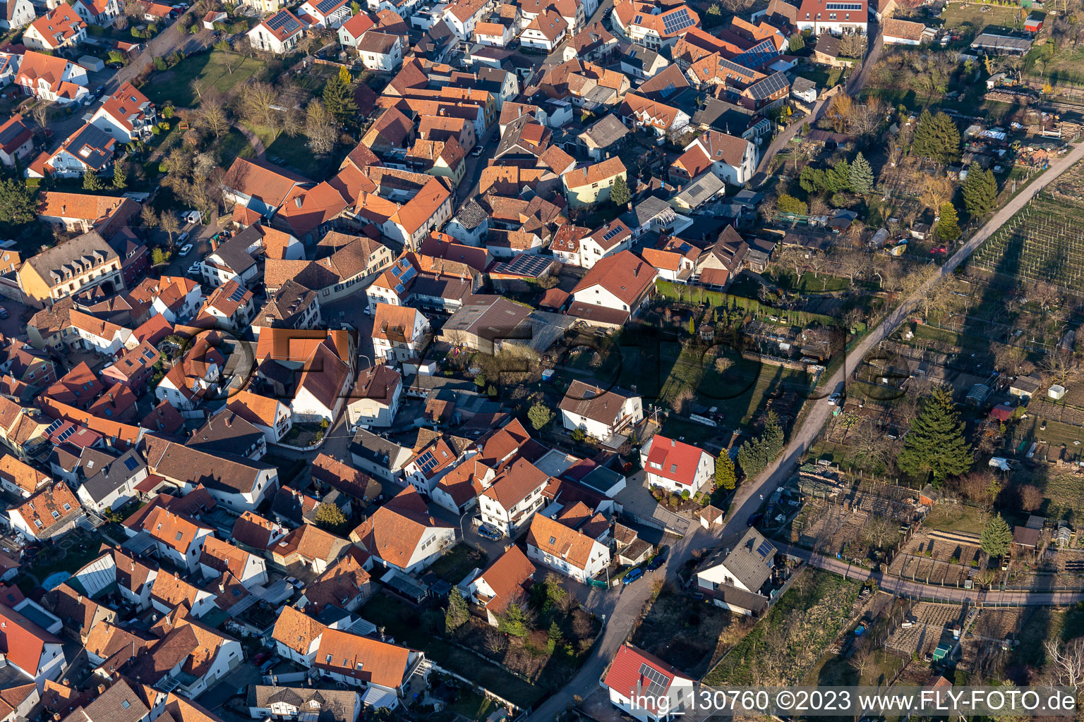 Luftbild von Engelgasse im Ortsteil Arzheim in Landau in der Pfalz im Bundesland Rheinland-Pfalz, Deutschland