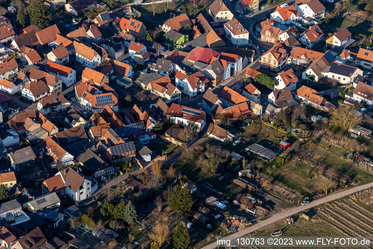 Luftaufnahme von Staubgasse im Ortsteil Arzheim in Landau in der Pfalz im Bundesland Rheinland-Pfalz, Deutschland