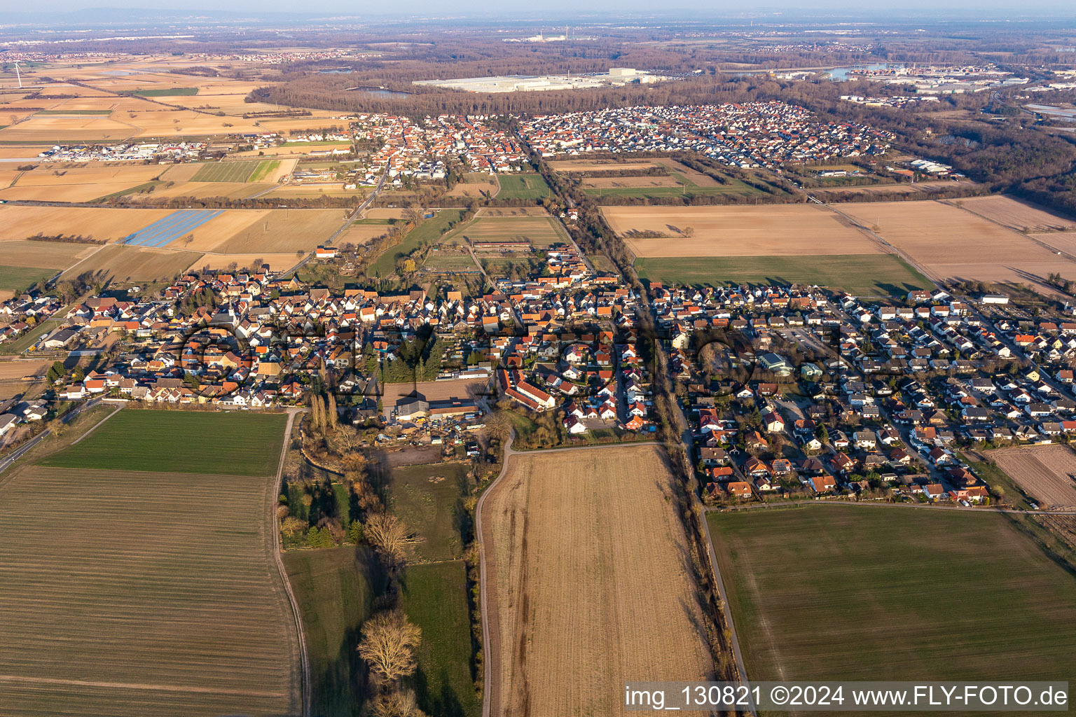 Schrägluftbild von Westheim im Bundesland Rheinland-Pfalz, Deutschland