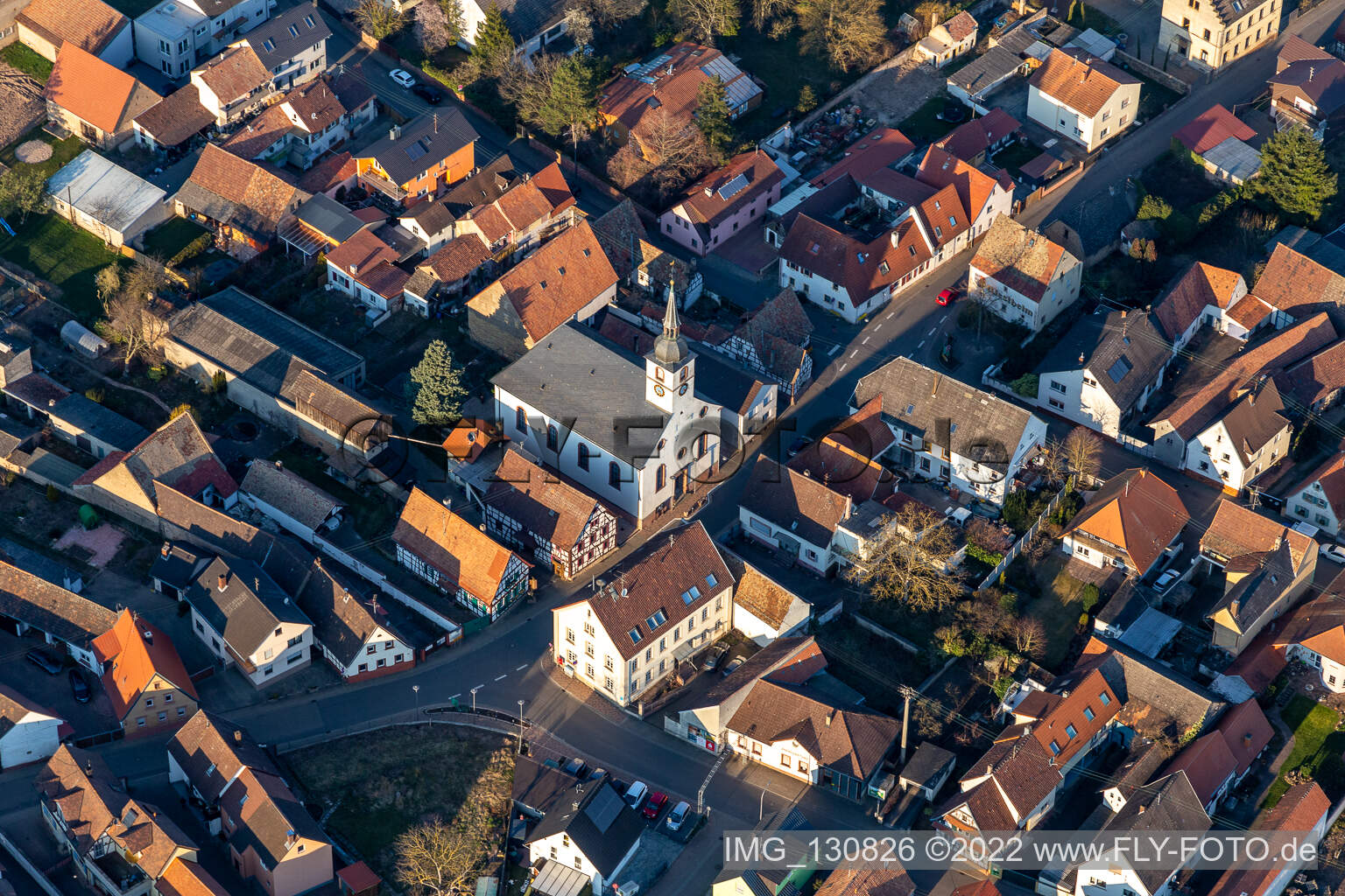 Luftaufnahme von Protestantische Kirche Westheim - Prot. Kirchengemeinde Westheim-Lingenfeld im Bundesland Rheinland-Pfalz, Deutschland