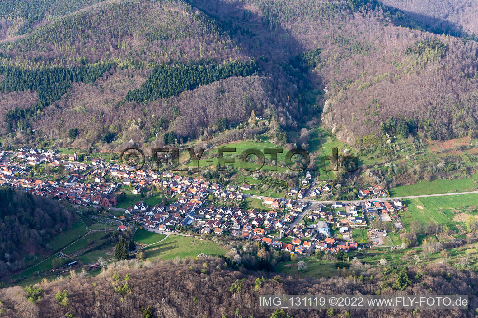 Eußerthal im Bundesland Rheinland-Pfalz, Deutschland aus der Drohnenperspektive