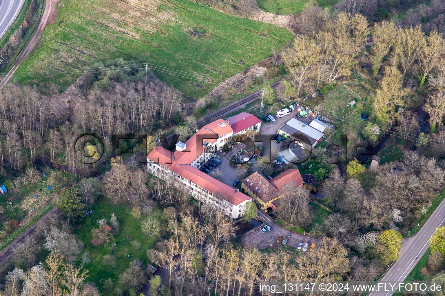 HOLZ & SONNE Biomassefeuerung und Solartechnik GmbH im Ortsteil Queichhambach in Annweiler am Trifels im Bundesland Rheinland-Pfalz, Deutschland