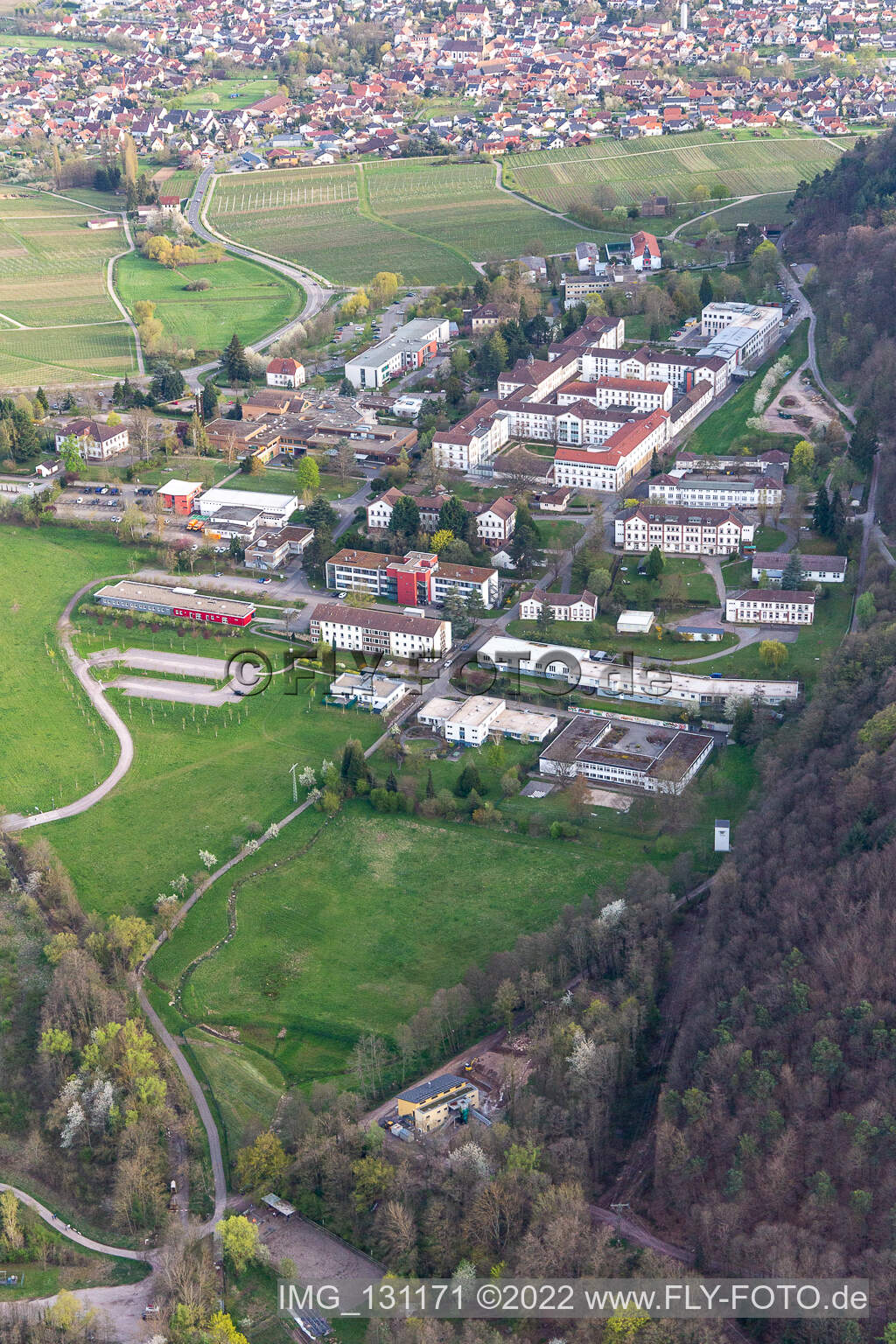 Pfalzklinik Landeck in Waldhambach im Bundesland Rheinland-Pfalz, Deutschland