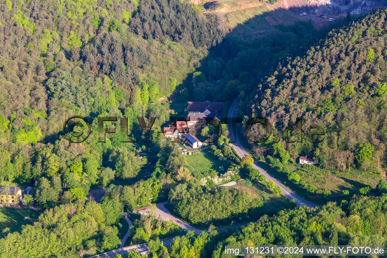 Gutshof-Kaiserbacher-Mühle in Klingenmünster im Bundesland Rheinland-Pfalz, Deutschland