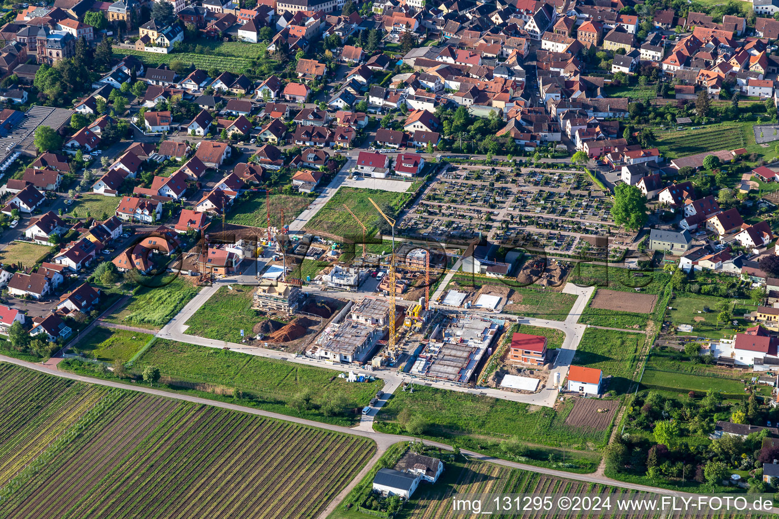 Friedhof in Maikammer im Bundesland Rheinland-Pfalz, Deutschland