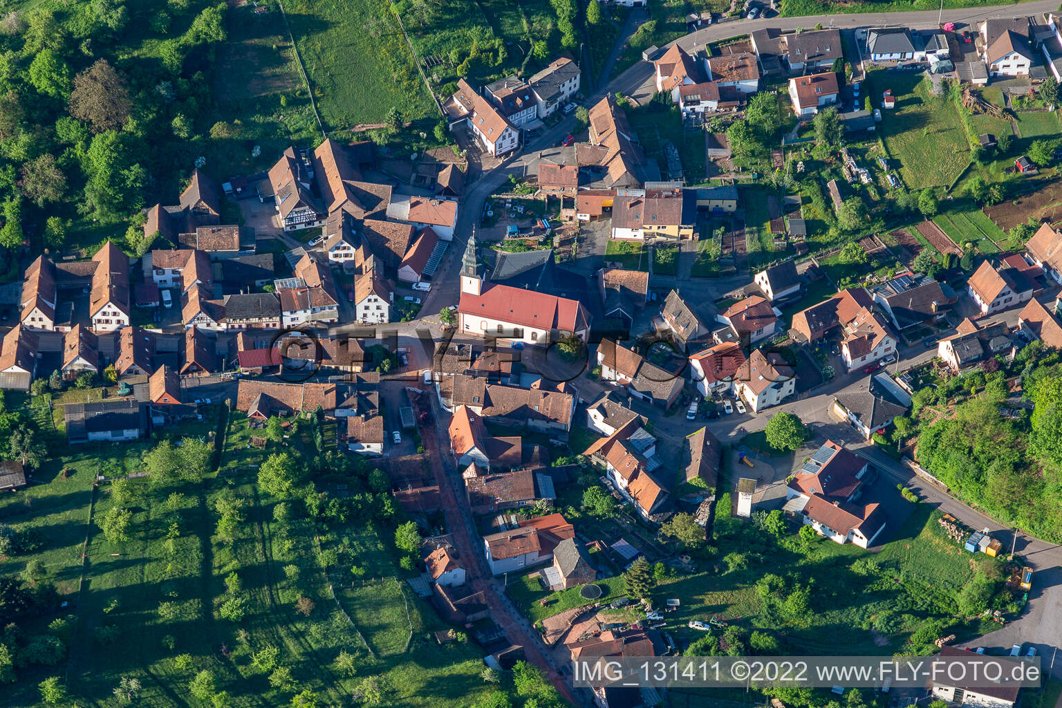 Drohnenbild von Schwanheim im Bundesland Rheinland-Pfalz, Deutschland
