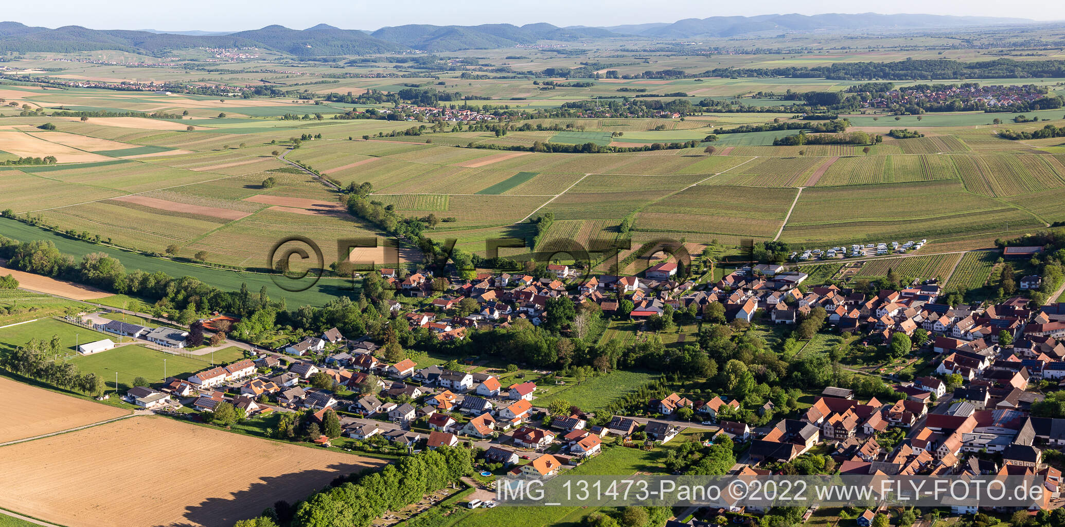 Dierbach im Bundesland Rheinland-Pfalz, Deutschland von oben gesehen