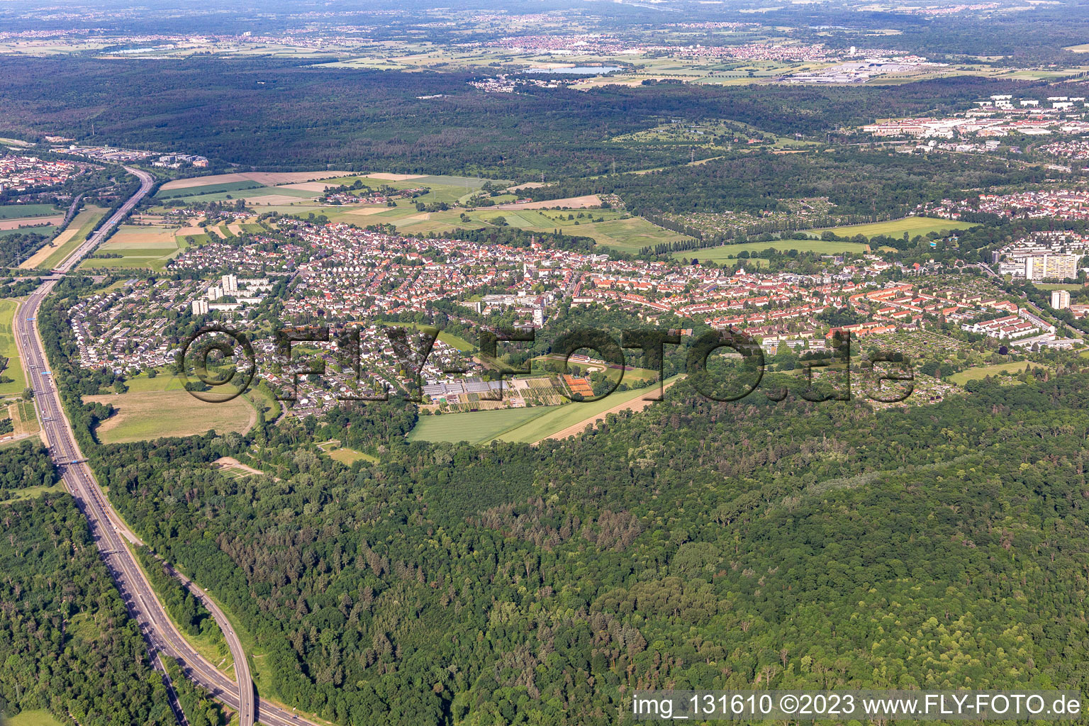 Ortsteil Grünwettersbach in Karlsruhe im Bundesland Baden-Württemberg, Deutschland von oben