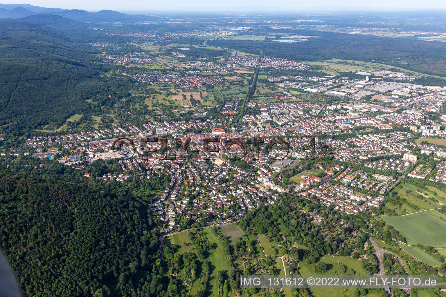 Luftbild von Ettlingen im Bundesland Baden-Württemberg, Deutschland