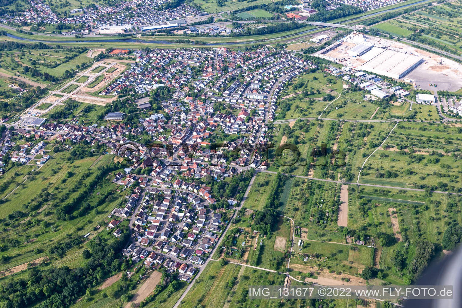 Luftbild von Bischweier im Bundesland Baden-Württemberg, Deutschland