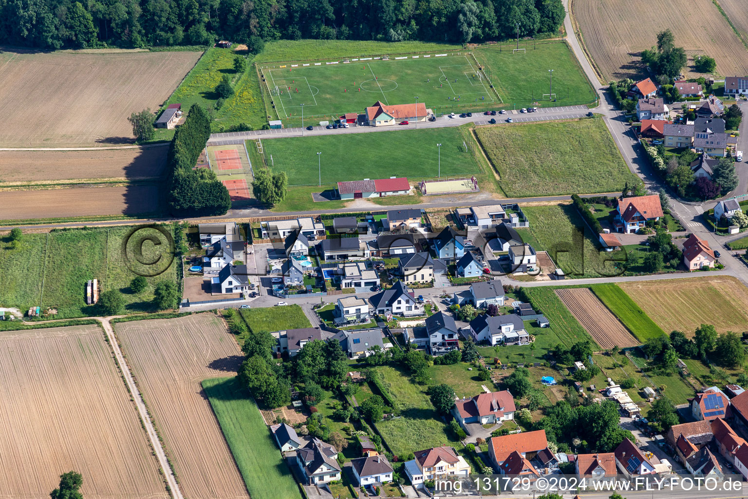 Rue Allmend in Niederlauterbach im Bundesland Bas-Rhin, Frankreich