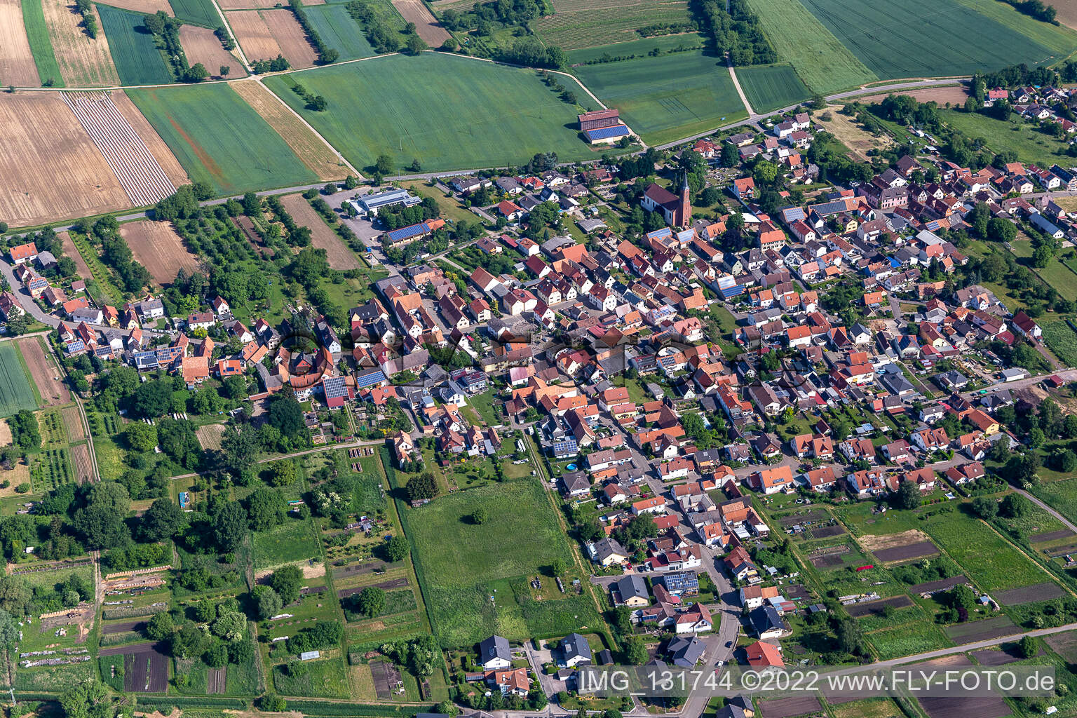 Kapsweyer im Bundesland Rheinland-Pfalz, Deutschland aus der Luft