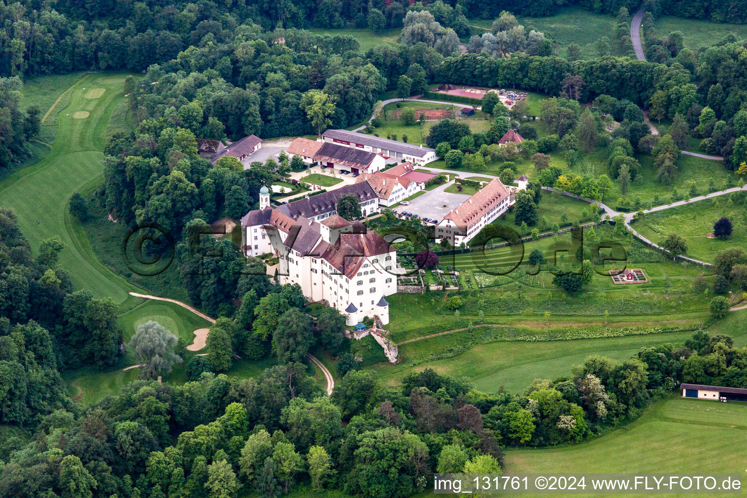 Luftbild von Der Country Club Schloss Langenstein - Der Golfplatz am Bodensee in Orsingen-Nenzingen im Bundesland Baden-Württemberg, Deutschland