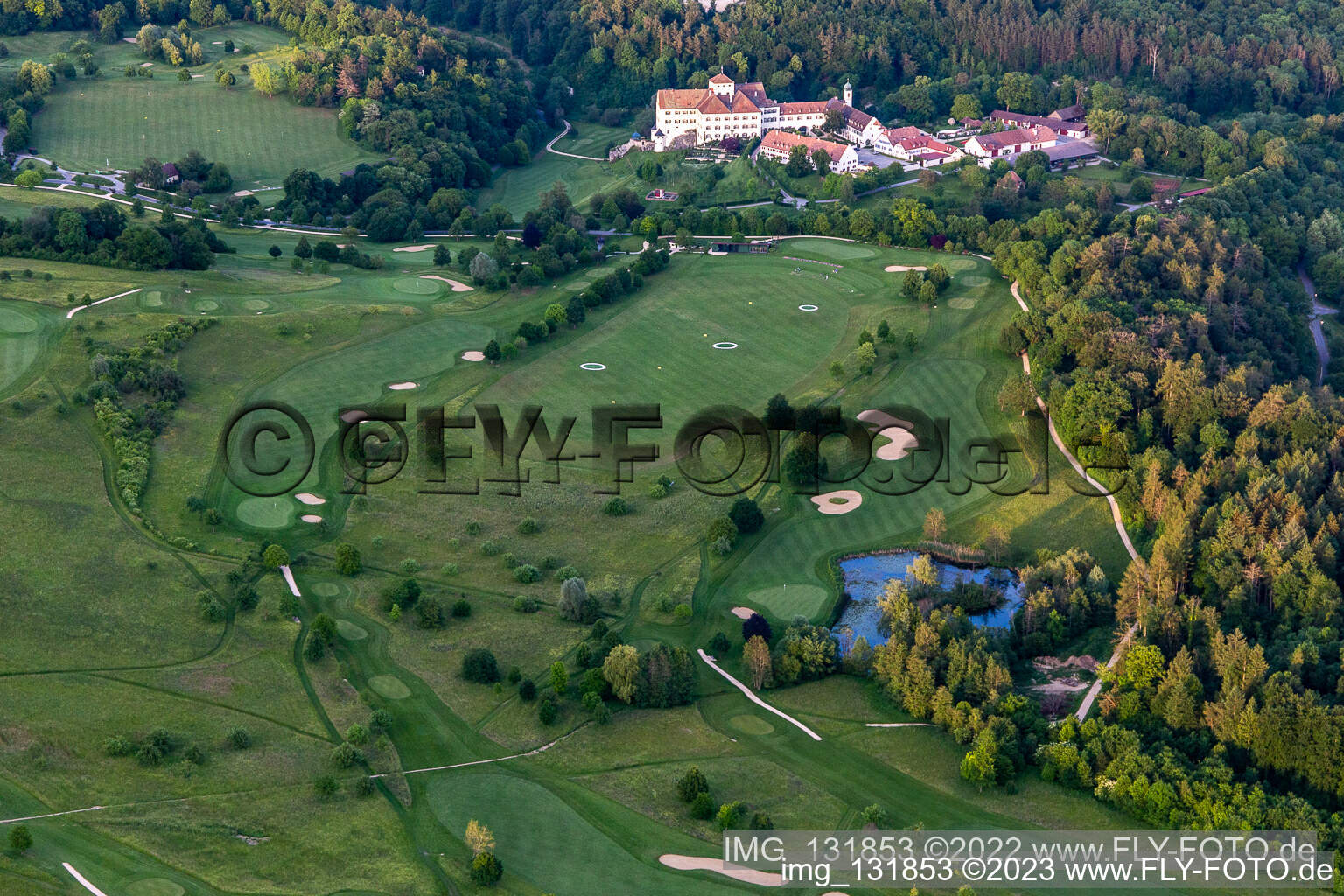 Drohnenbild von Der Country Club Schloss Langenstein - Der Golfplatz am Bodensee in Orsingen-Nenzingen im Bundesland Baden-Württemberg, Deutschland