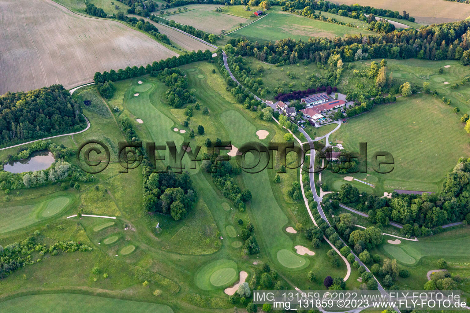 Luftaufnahme von Der Country Club Schloss Langenstein - Der Golfplatz am Bodensee in Orsingen-Nenzingen im Bundesland Baden-Württemberg, Deutschland