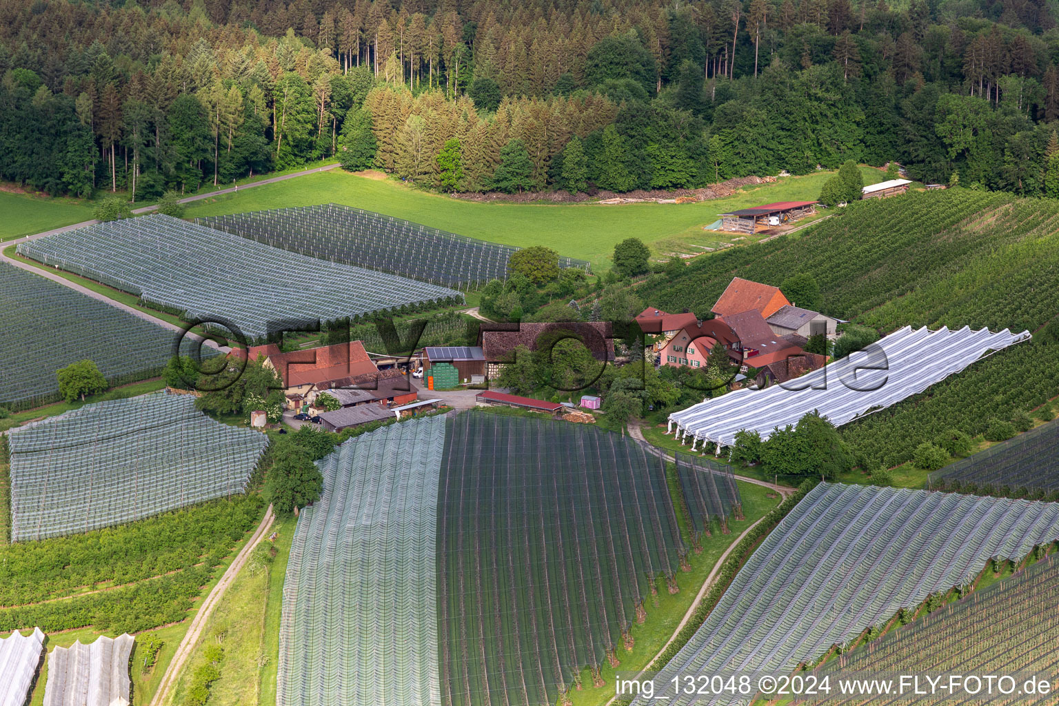 Schrägluftbild von Ortsteil Altheim in Frickingen im Bundesland Baden-Württemberg, Deutschland