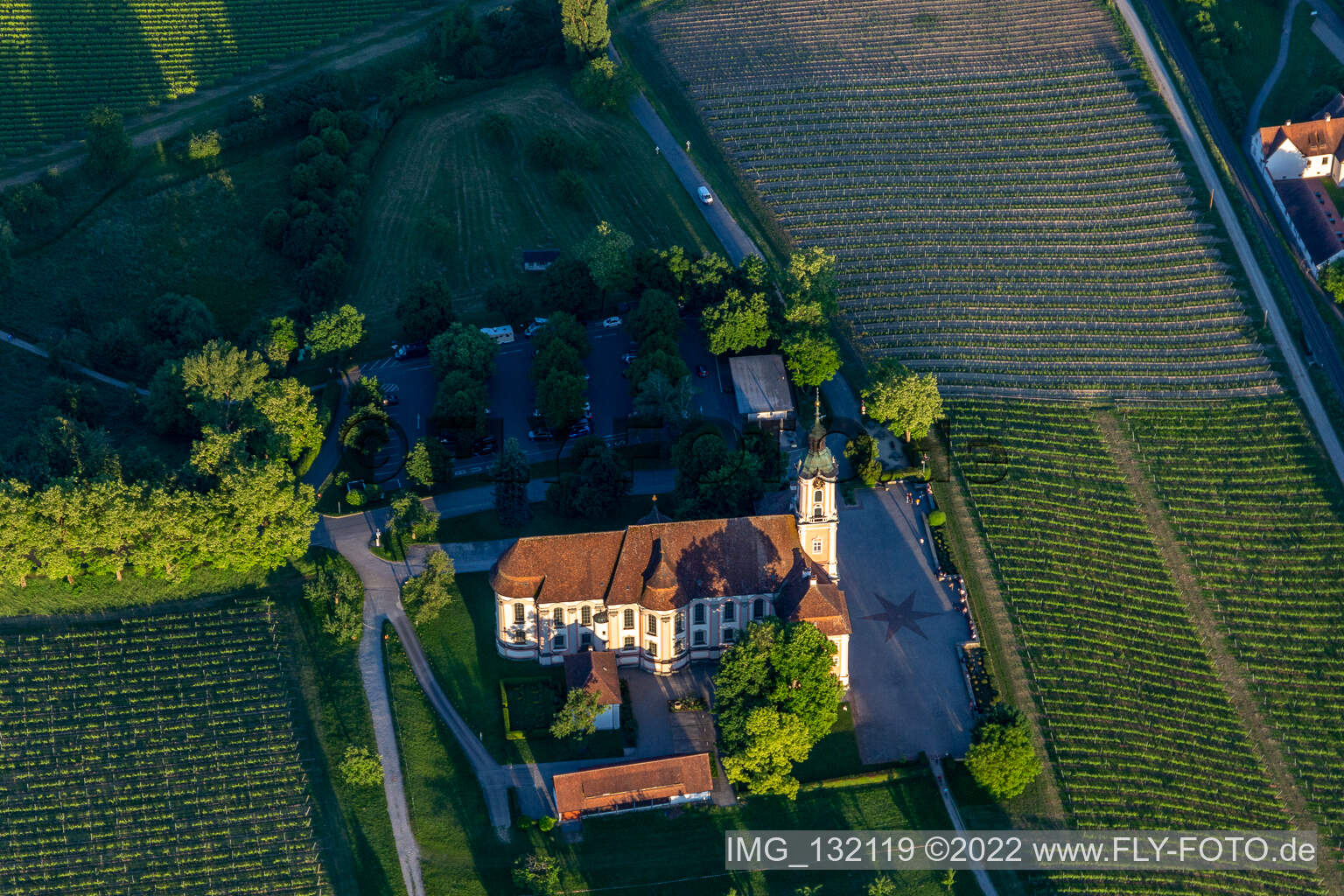 Luftaufnahme von Zisterzienser-Priorat Kloster Birnau im Ortsteil Seefelden in Uhldingen-Mühlhofen im Bundesland Baden-Württemberg, Deutschland