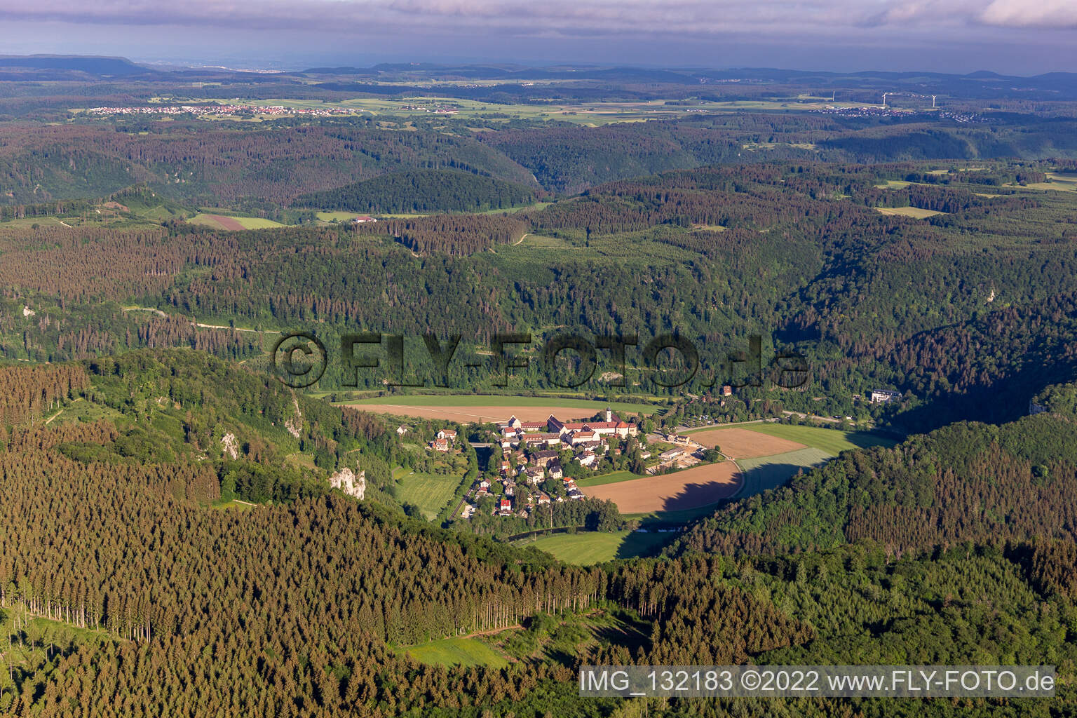 Luftbild von Benediktiner Erzabtei St. Martin / Kloster Beuron im Bundesland Baden-Württemberg, Deutschland