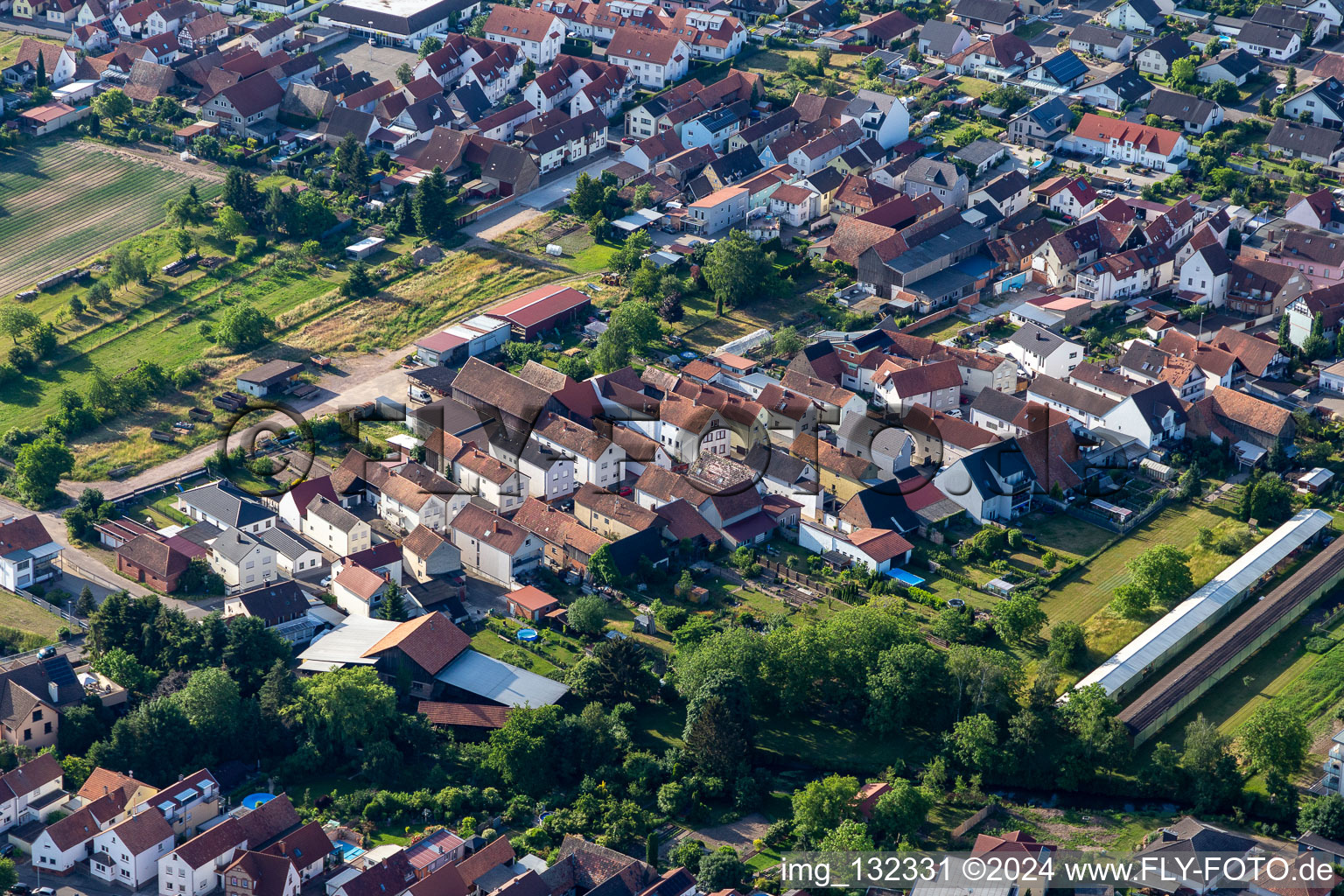 Bachgasse in Rülzheim im Bundesland Rheinland-Pfalz, Deutschland