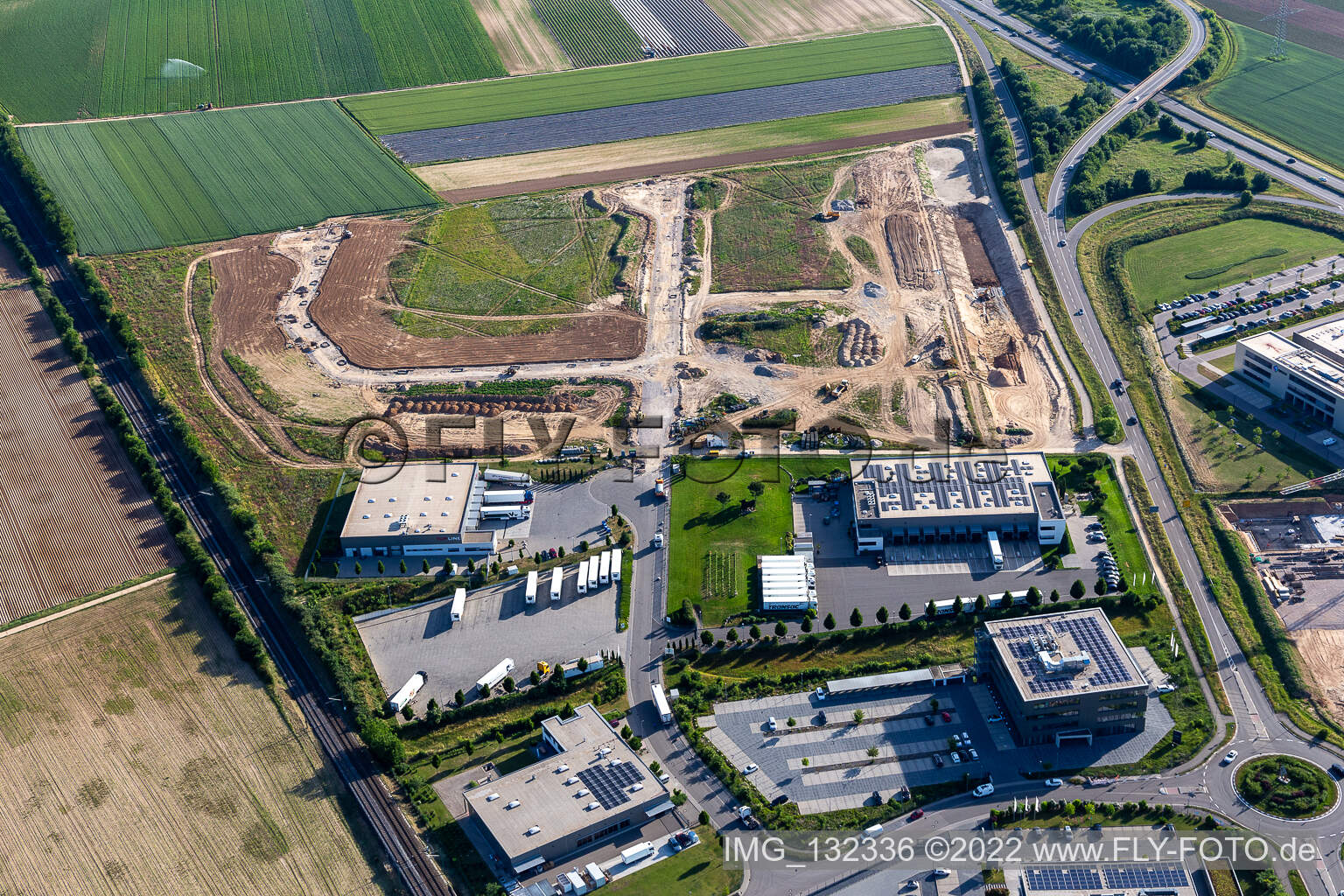 Luftaufnahme von Erweiterung Gewerbegebiet Nord in Rülzheim im Bundesland Rheinland-Pfalz, Deutschland