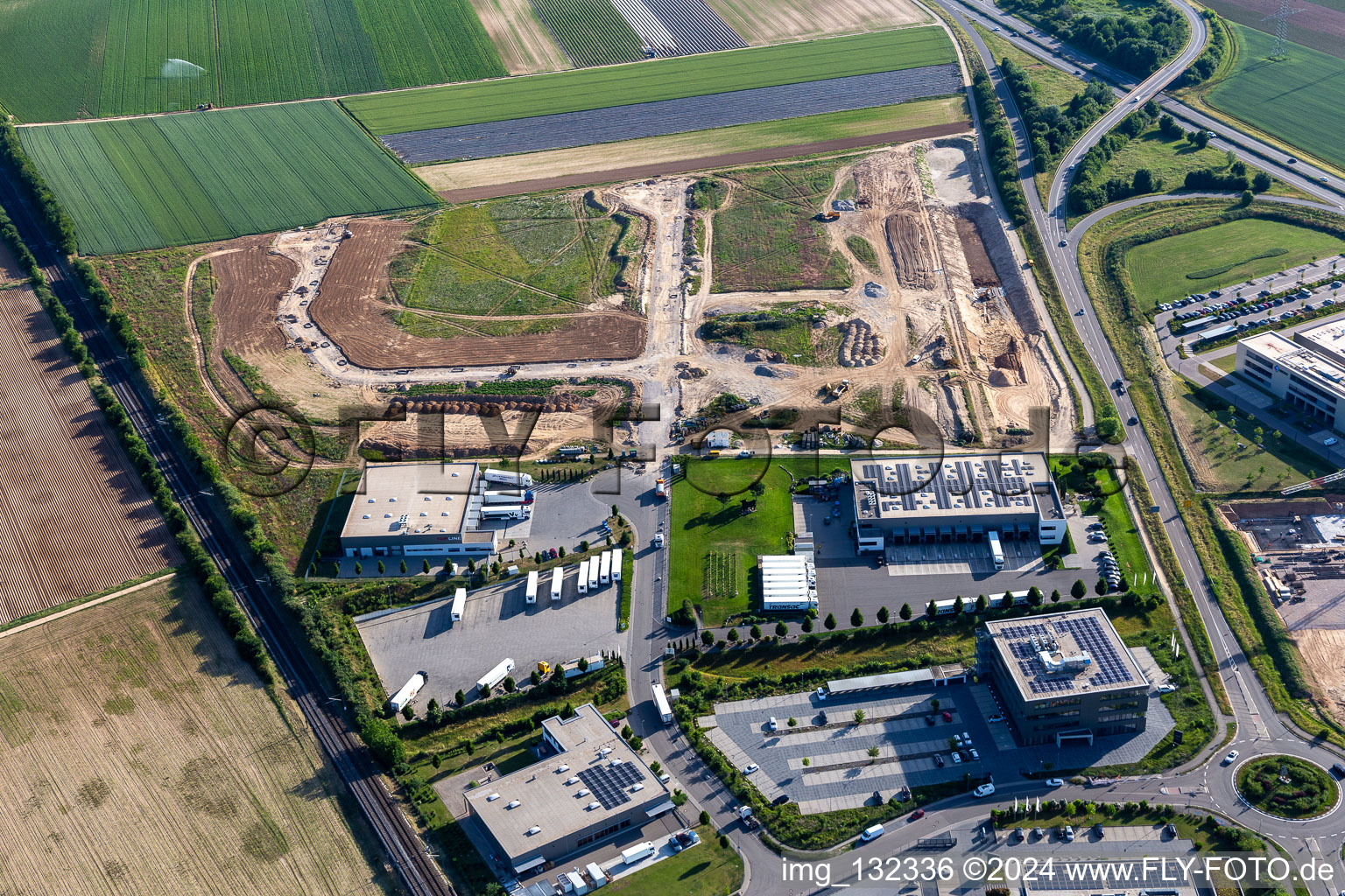 Luftaufnahme von Erweiterung Gewerbegebiet Nord in Rülzheim im Bundesland Rheinland-Pfalz, Deutschland