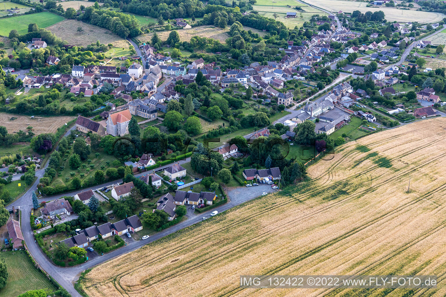 Luftbild von Coudrecieux im Bundesland Sarthe, Frankreich