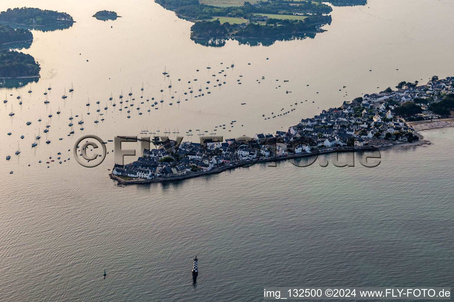 Luftaufnahme von Île-Tudy im Bundesland Finistère, Frankreich