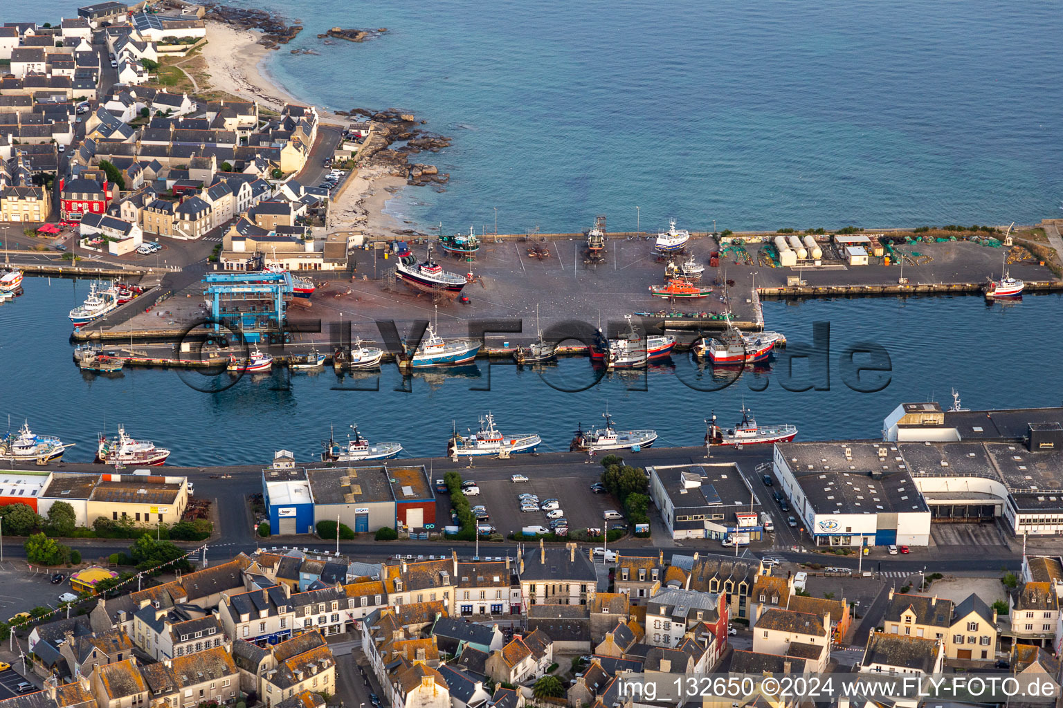 Hafen von Guilvine in Treffiagat im Bundesland Finistère, Frankreich von oben gesehen