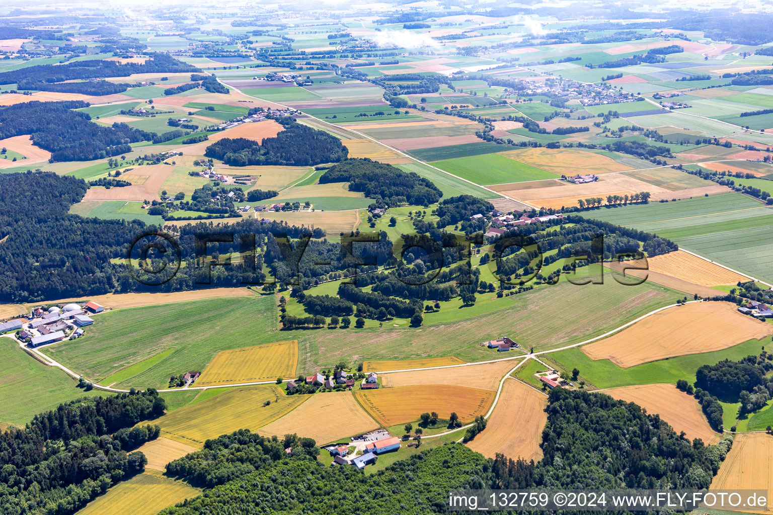 Luftaufnahme von Golf Club Schloßberg e.V im Ortsteil Altersberg in Reisbach im Bundesland Bayern, Deutschland