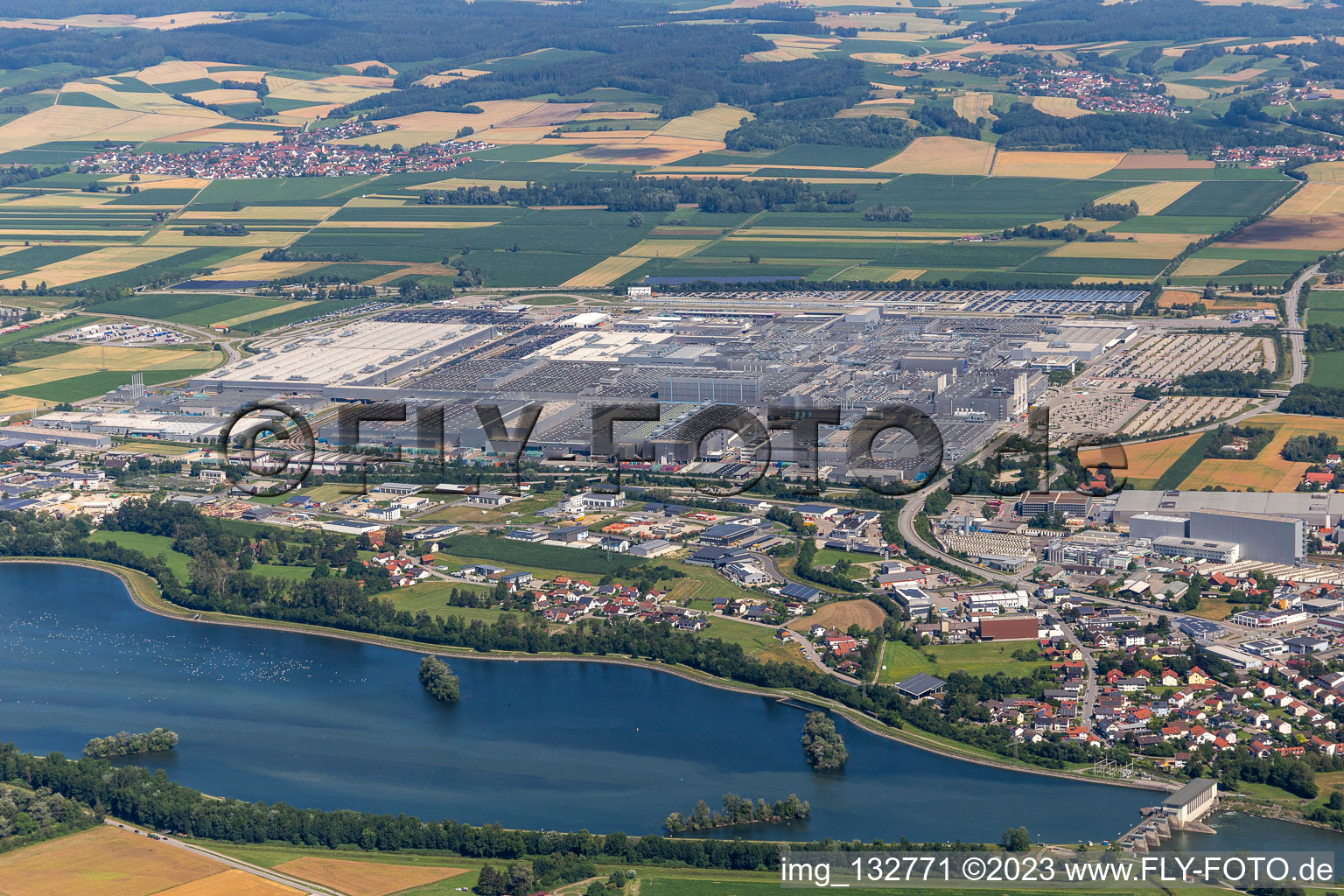 BMW-Werk 2.40 an der Isar in Dingolfing im Bundesland Bayern, Deutschland