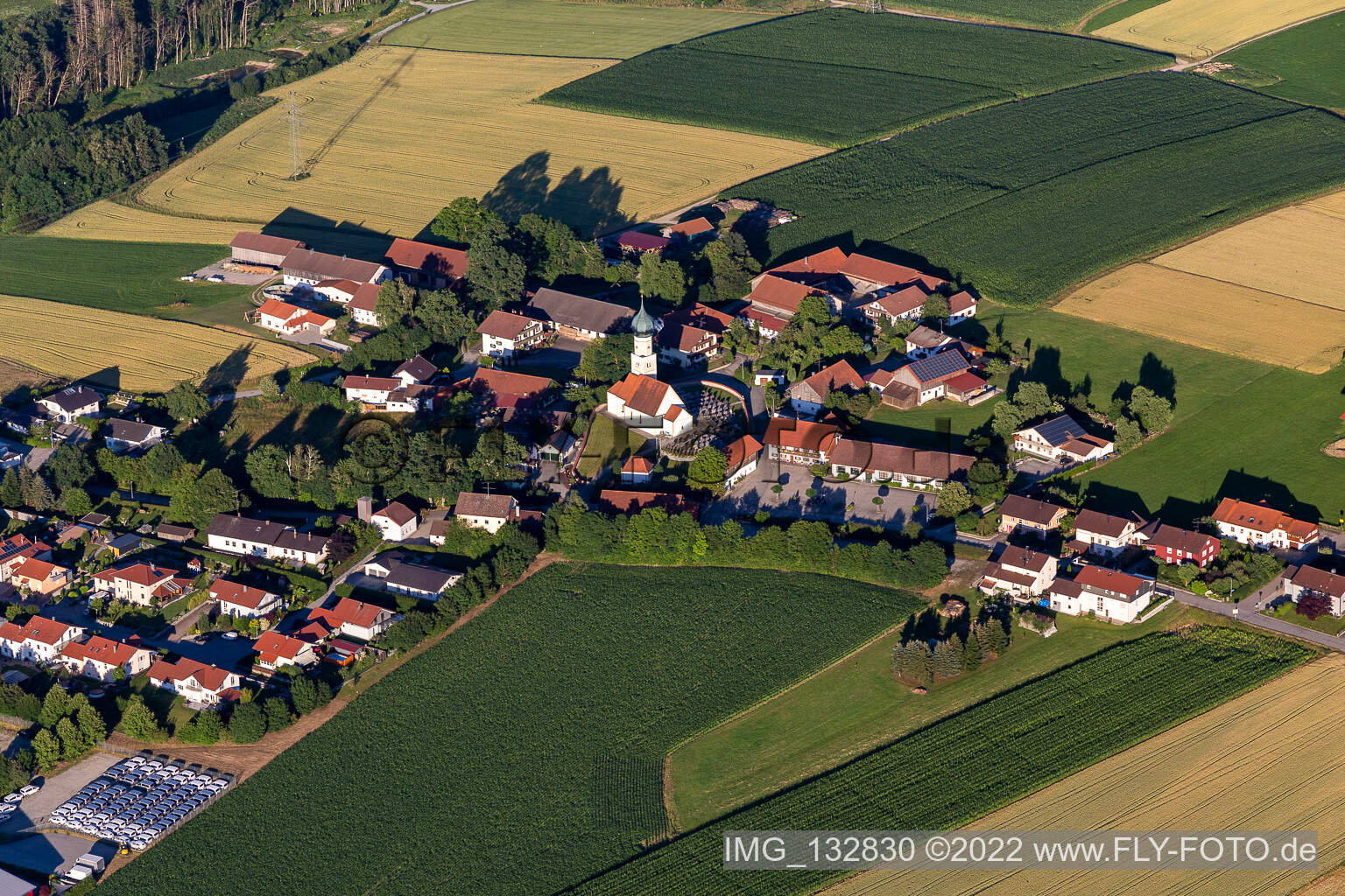 Luftaufnahme von Hainberg in Arnstorf im Bundesland Bayern, Deutschland