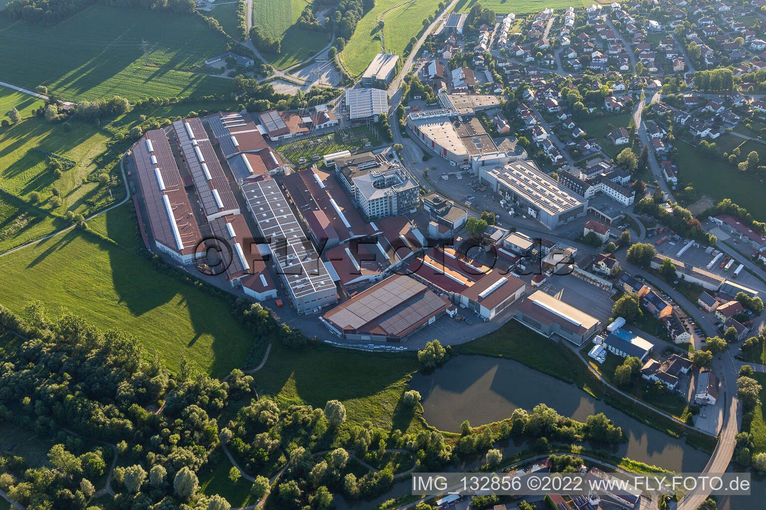 Luftaufnahme von Lindner Group in Arnstorf im Bundesland Bayern, Deutschland