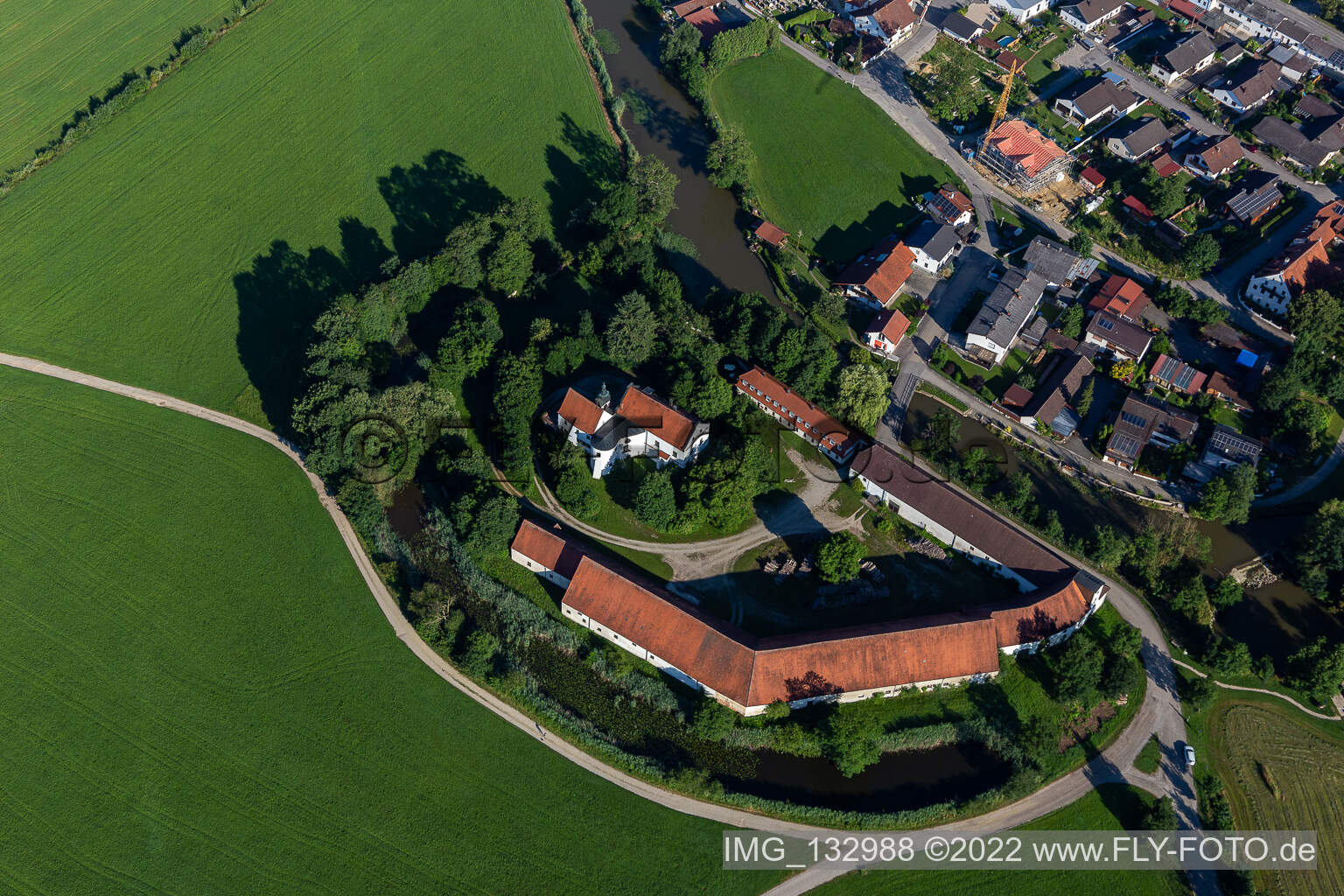 Luftaufnahme von Schloss in Aham im Bundesland Bayern, Deutschland