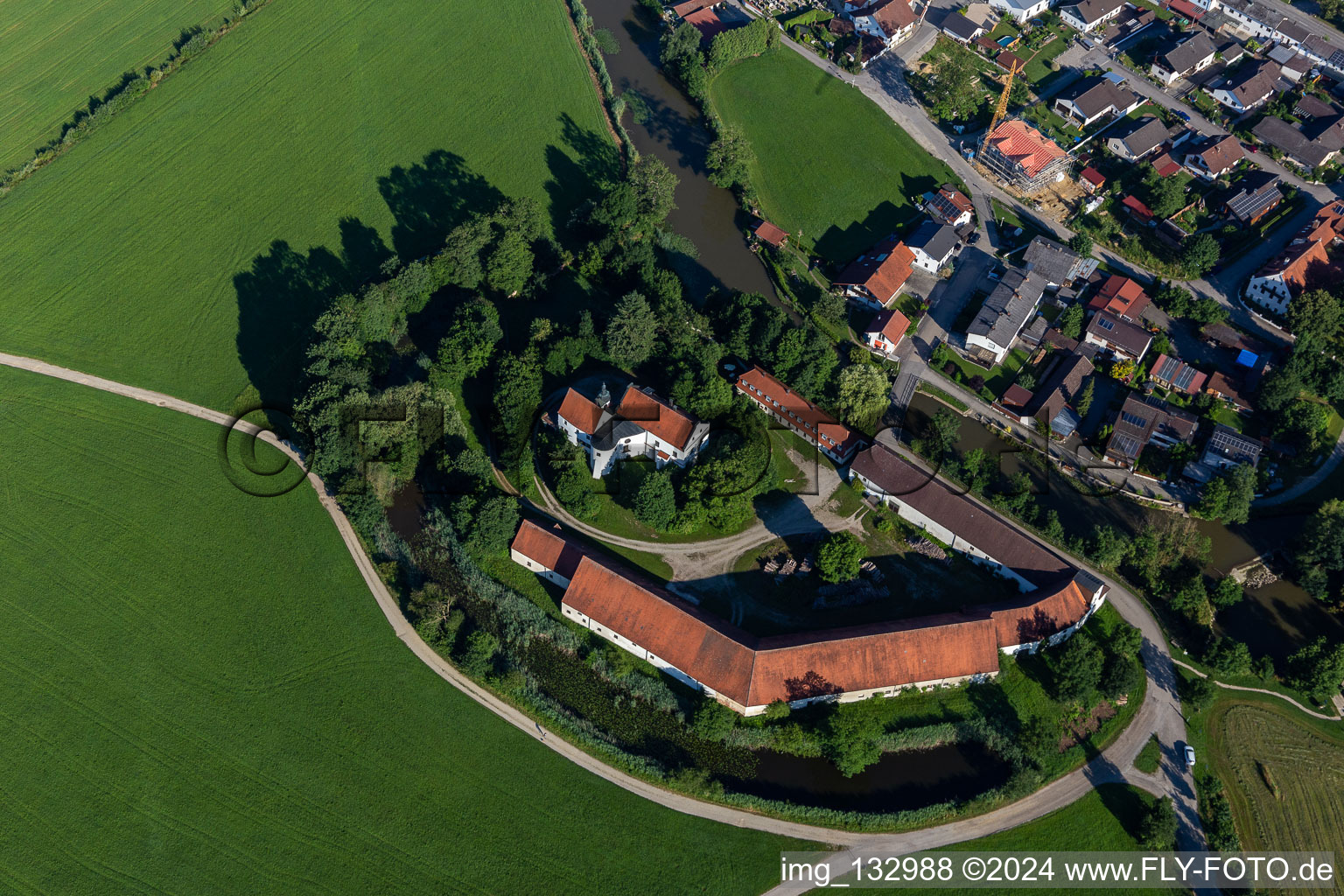 Luftaufnahme von Schloss in Aham im Bundesland Bayern, Deutschland