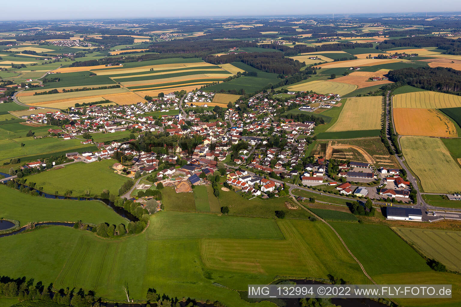 Luftbild von Gerzen im Bundesland Bayern, Deutschland