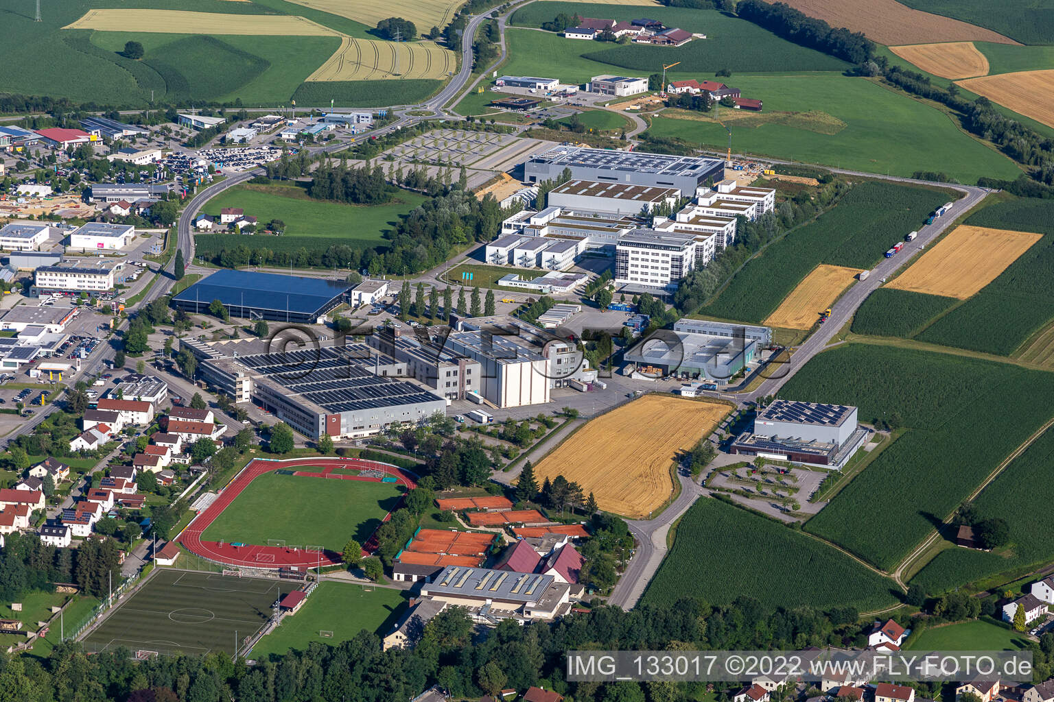 Luftbild von Industriegebiet Urbanstr in Vilsbiburg im Bundesland Bayern, Deutschland