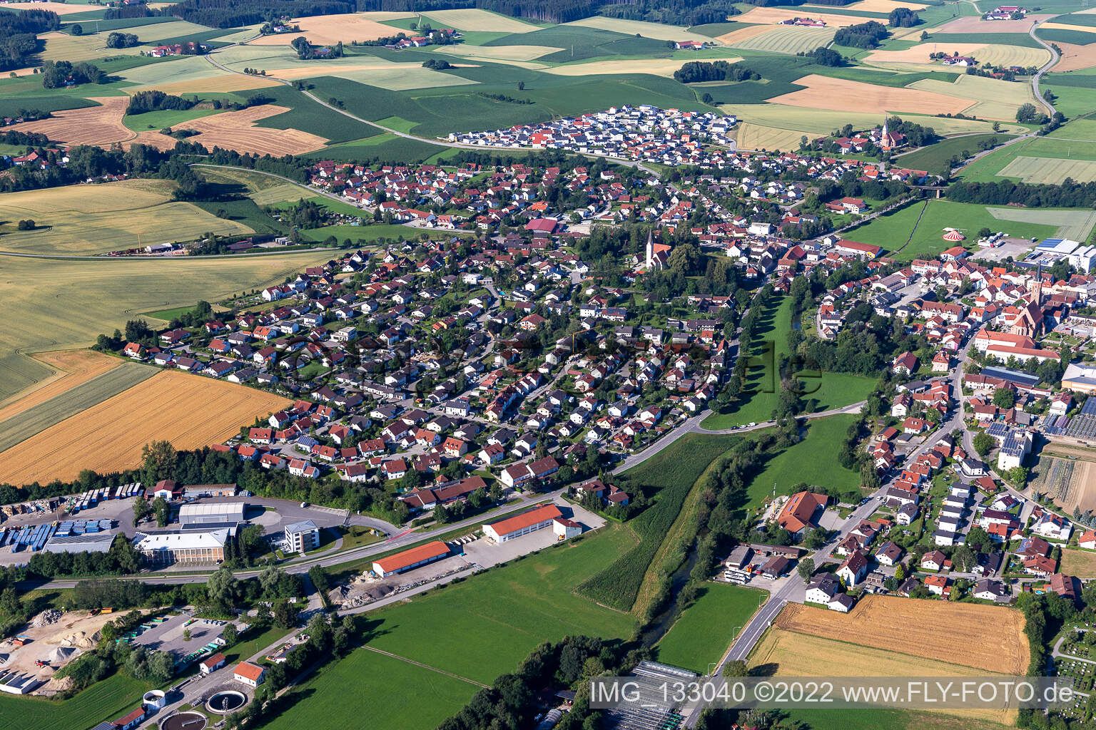 Schrägluftbild von Geisenhausen im Bundesland Bayern, Deutschland