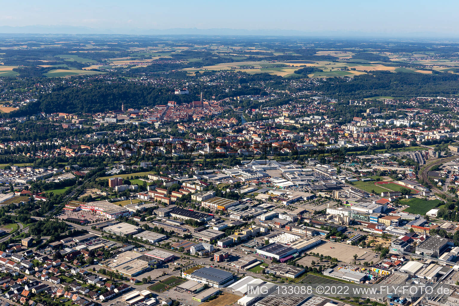 Landshut im Bundesland Bayern, Deutschland von oben gesehen