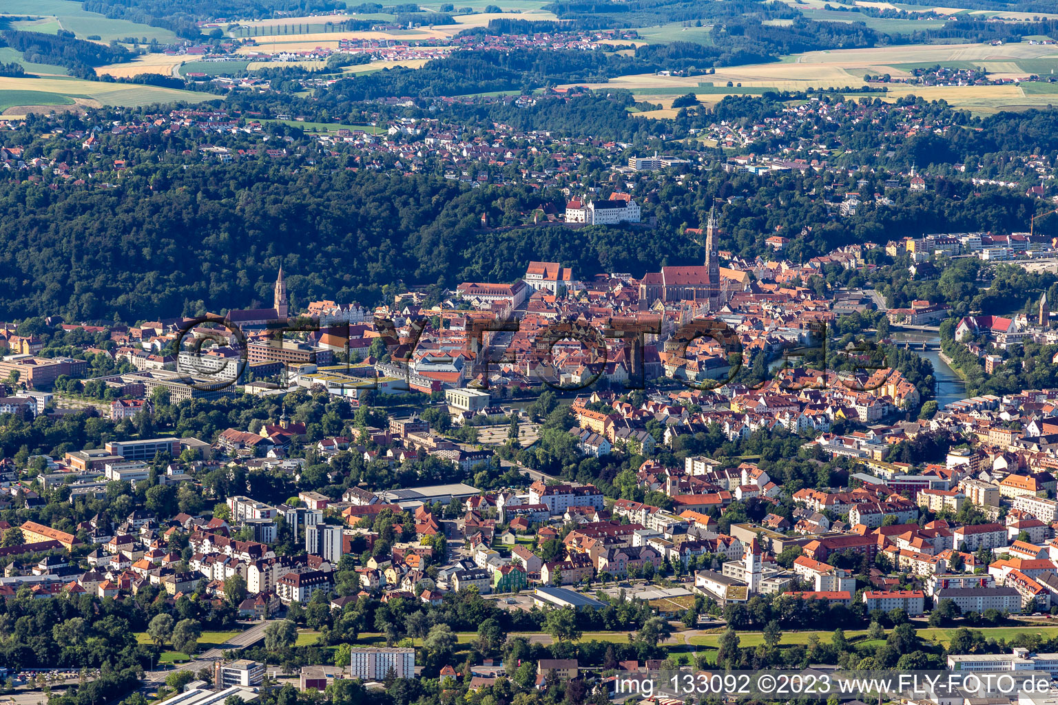 Luftaufnahme von Neustadt und Altstadt Landshut im Bundesland Bayern, Deutschland