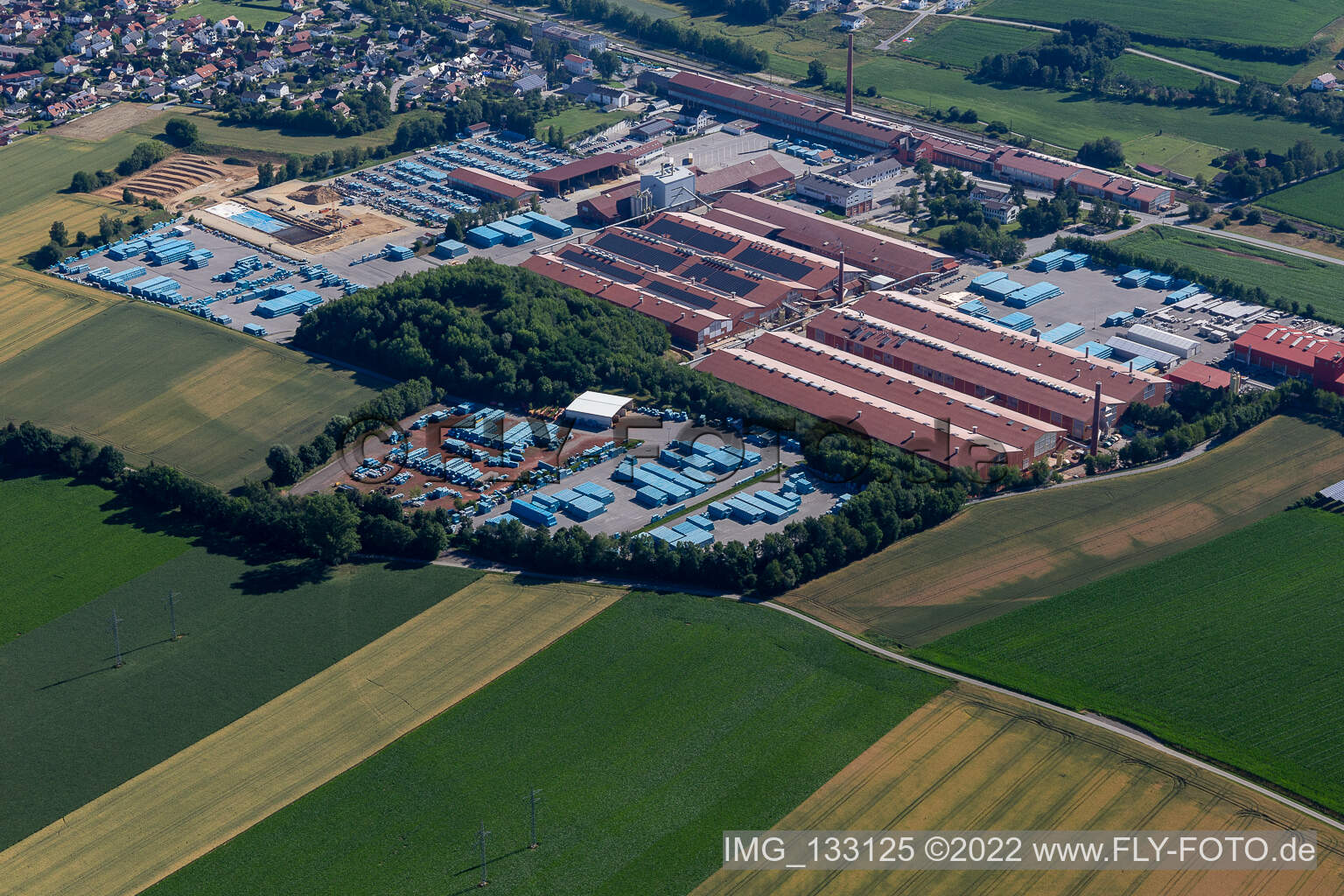 Gewerbegebiet Neufahrn-Süd mit ERLUS AG in Neufahrn in Niederbayern im Bundesland Bayern, Deutschland
