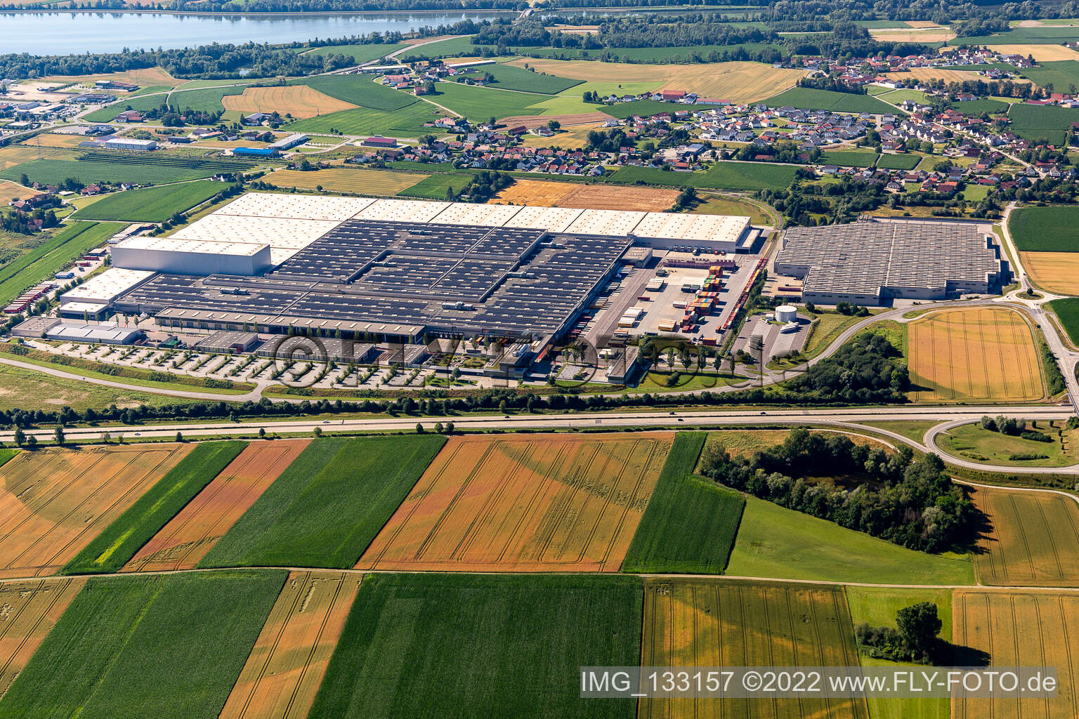 Luftbild von BMW Werk 2.70 und 2.71 Dynamikzentrum in Dingolfing im Bundesland Bayern, Deutschland
