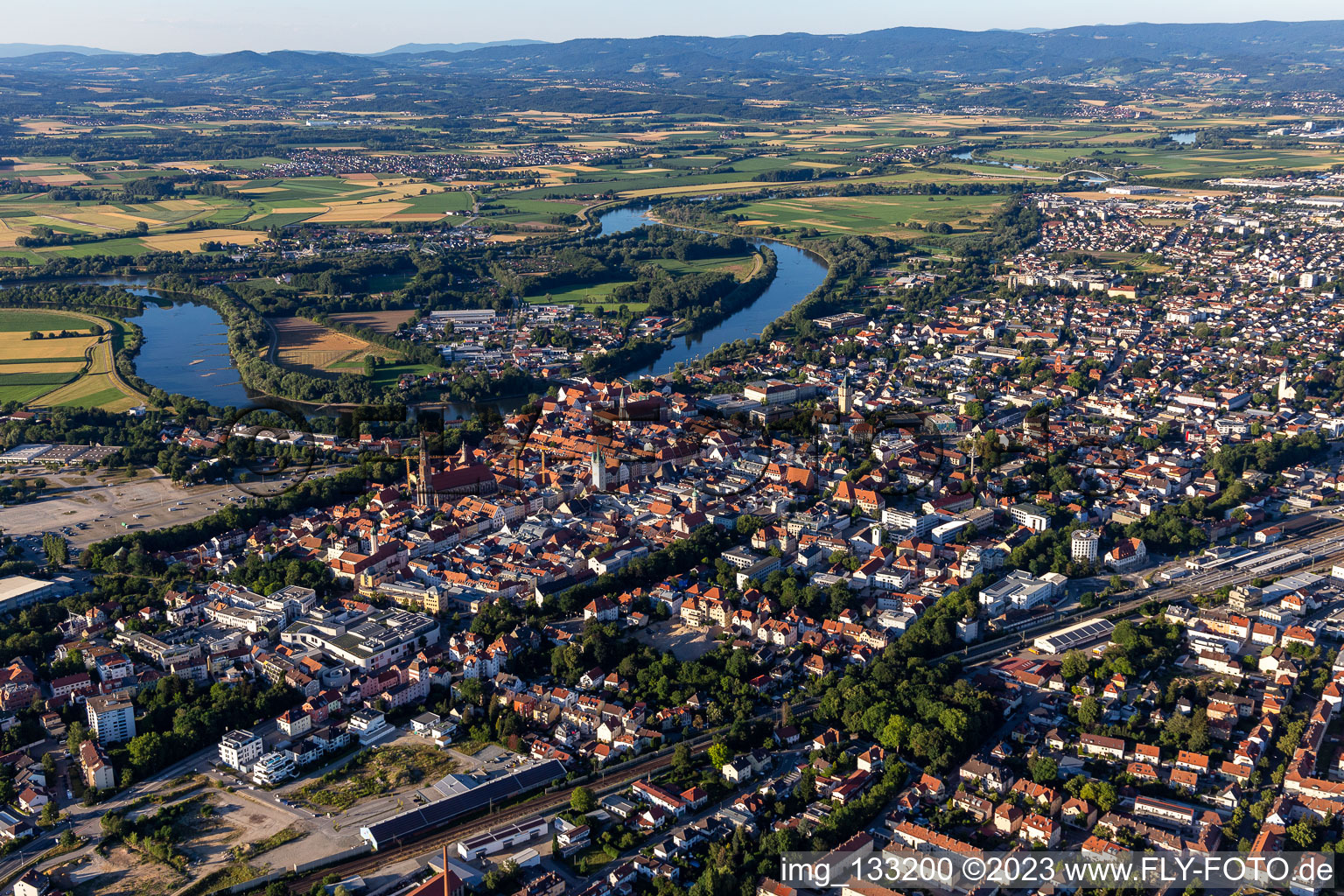 Schrägluftbild von Straubing im Bundesland Bayern, Deutschland