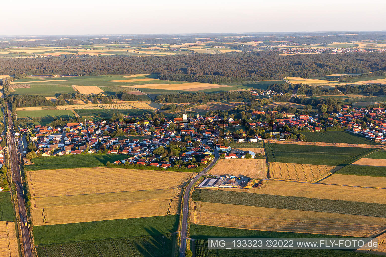 Luftbild von Sünching im Bundesland Bayern, Deutschland