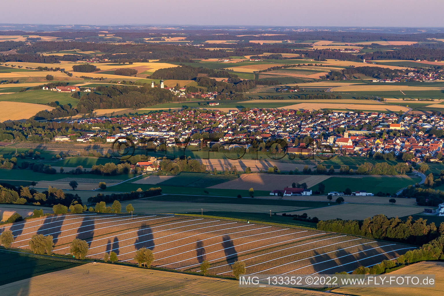 Geiselhöring im Bundesland Bayern, Deutschland von oben gesehen