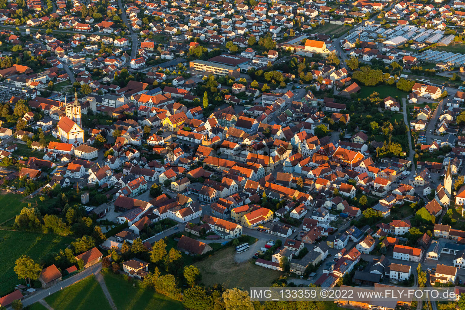 Geiselhöring im Bundesland Bayern, Deutschland aus der Luft betrachtet