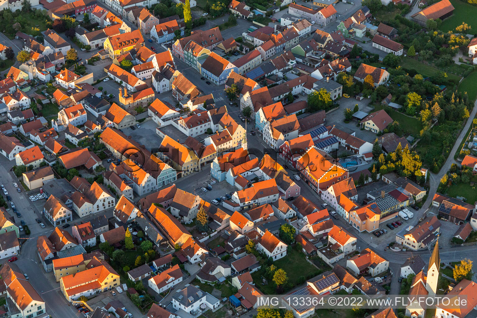 Luftbild von Stadtplatz Regensburgerstr in Geiselhöring im Bundesland Bayern, Deutschland