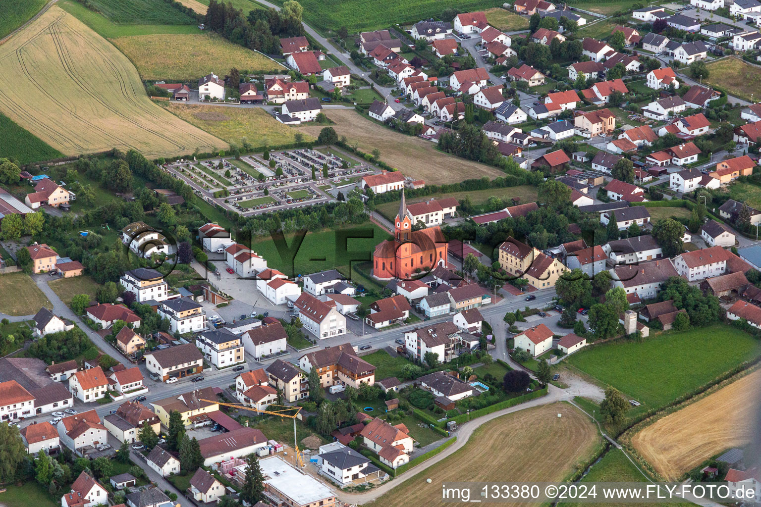 St. Georg in Mengkofen im Bundesland Bayern, Deutschland