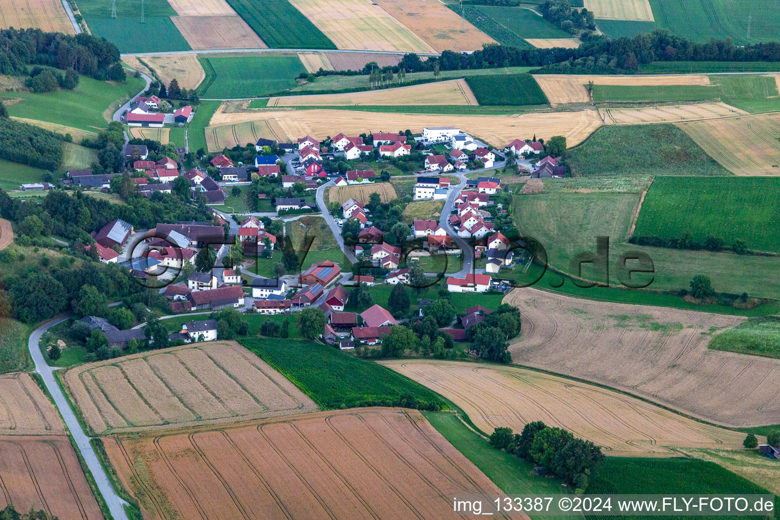 Forst in Moosthenning im Bundesland Bayern, Deutschland