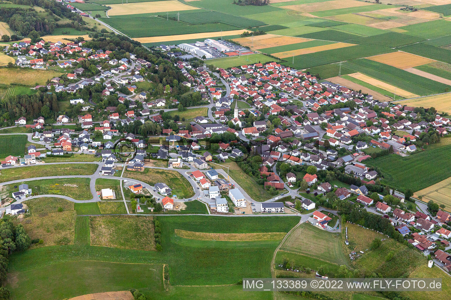 Luftaufnahme von Moosthenning im Bundesland Bayern, Deutschland
